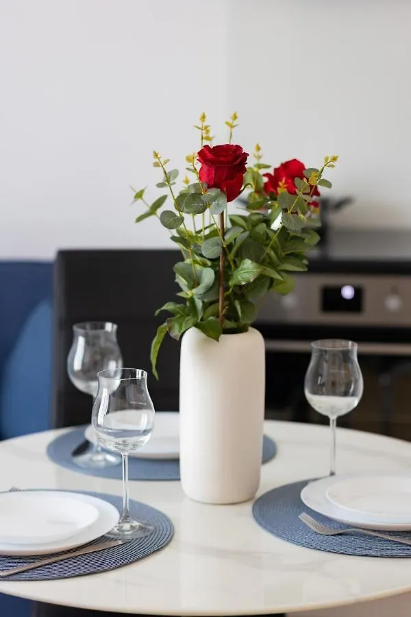 Warszawa Srodmiescie Bonifraterska Apartments By Noclegi Renters Польша